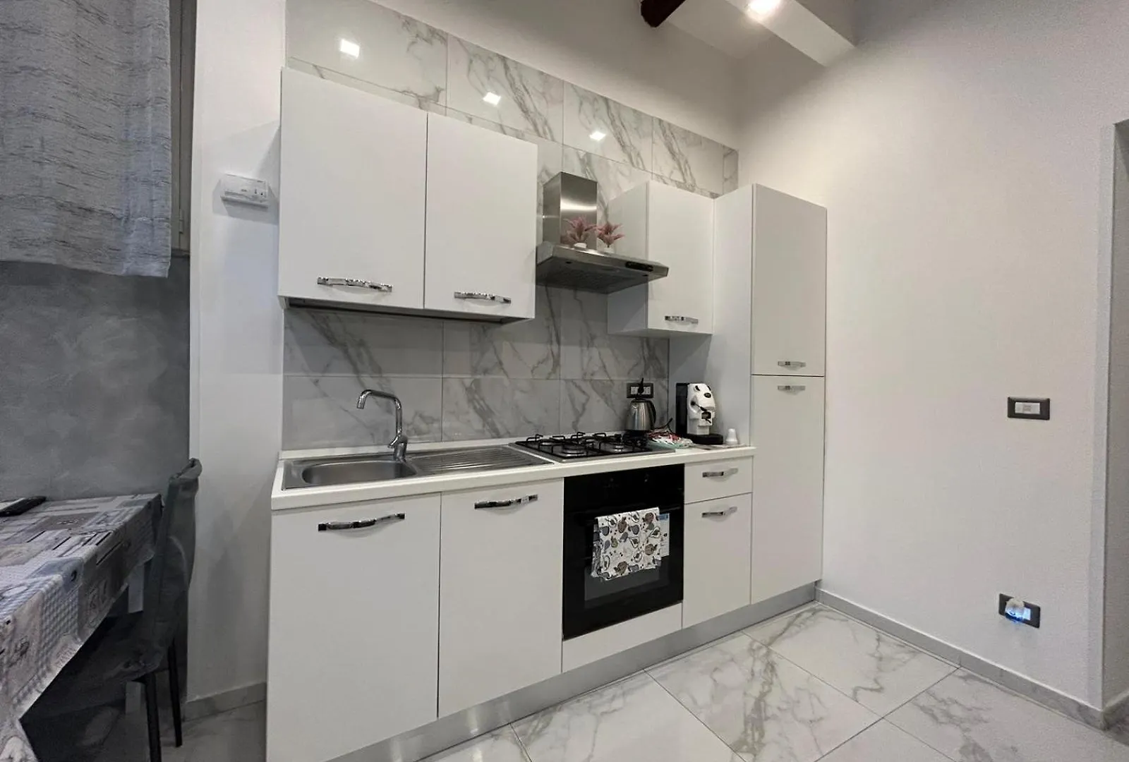 Casa Tolentino Al Centro Di Napoli Villa Italy